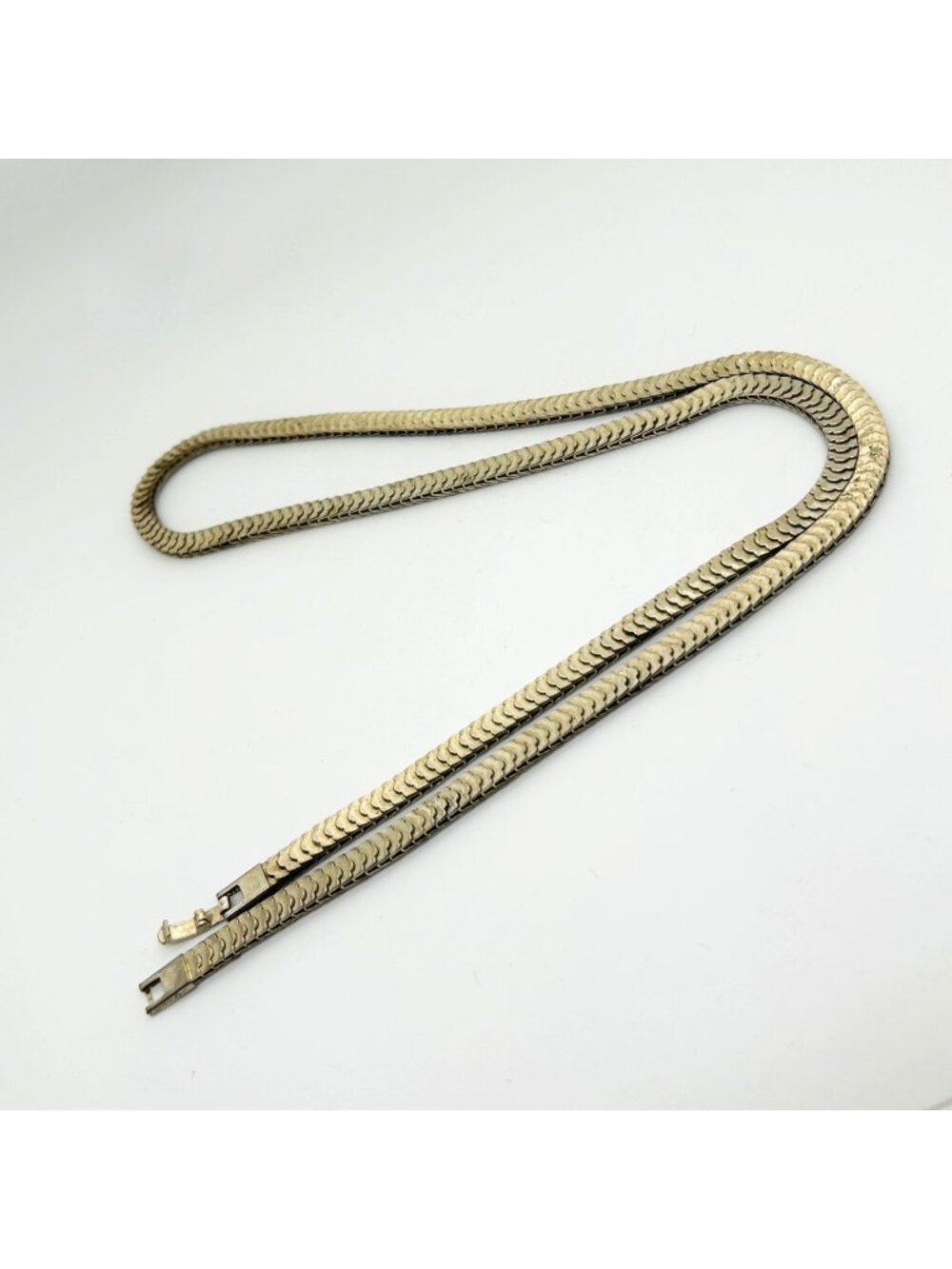 Silver Tone Flat Snake Chain 30-inch Fish Scale Wave Link Vintage Necklace